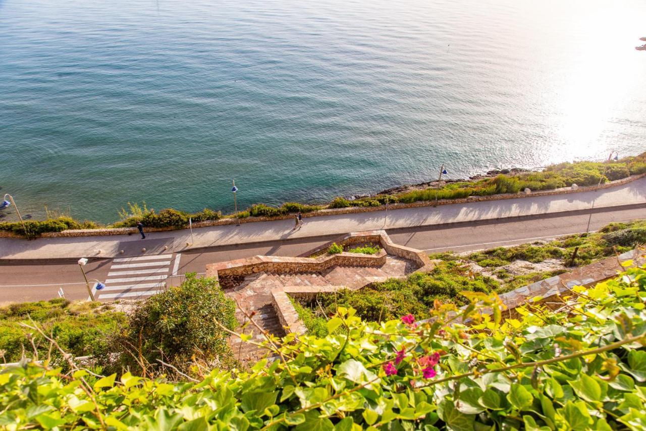 Panoramic Sea Views