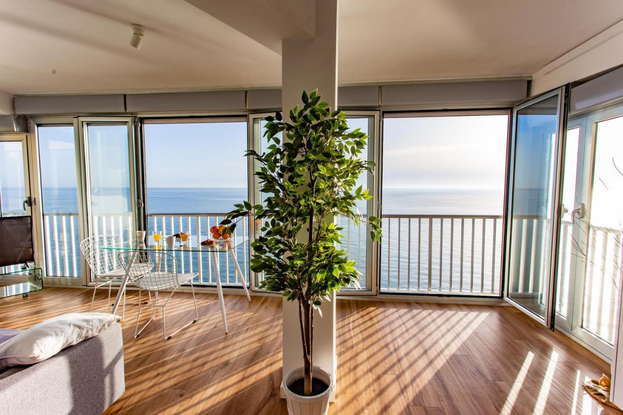 Panoramic Sea Views Apartment *